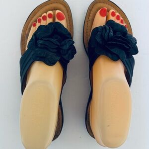 Nurture Bloom Leather Sandals Black Flower Rosettes on Straps Women's Size 6 1/2